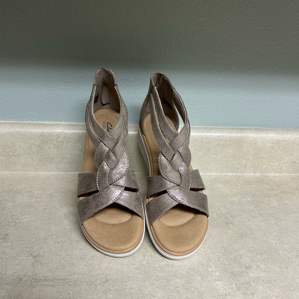 Clarks Silver and White Sandals with Minimalist Design - Picture 2 of 5